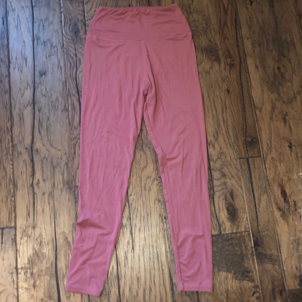Cute leggings in pink blue or black